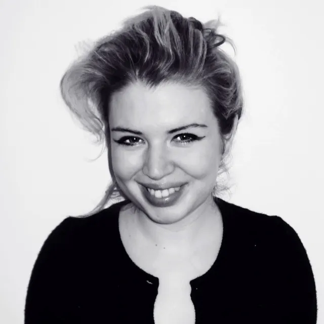 Zoë Howe